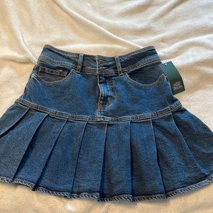 Wild Fable pleated Jean skirt size 6